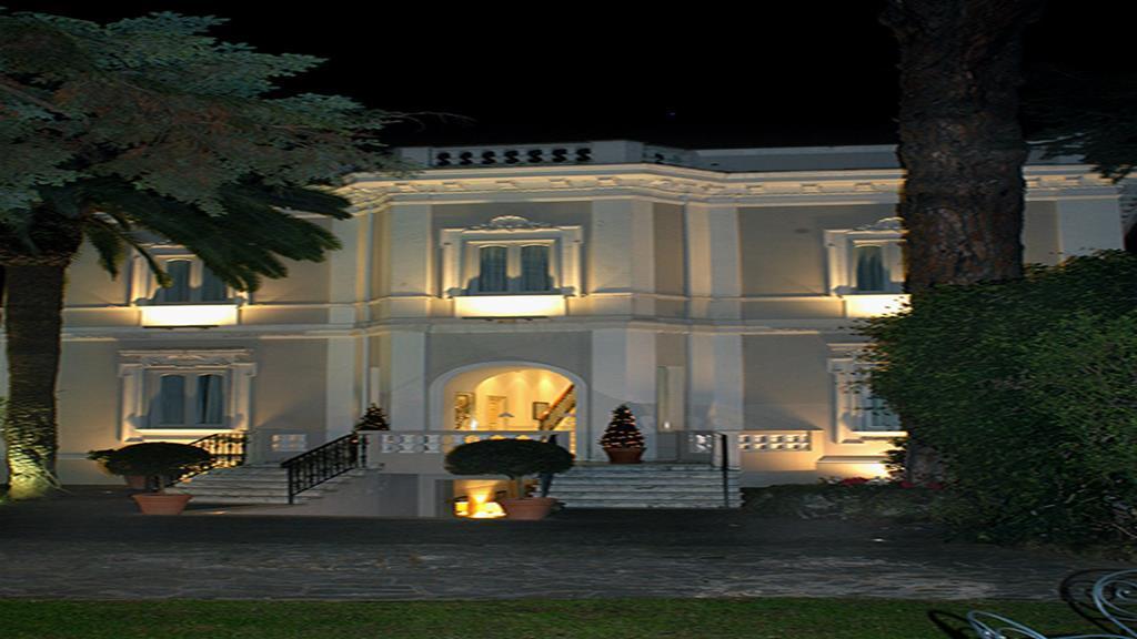 Hotel Flora Frascati Exteriör bild